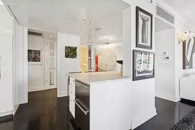 950 N Michigan Avenue #2704, Chicago, IL 60611 - Photo 13