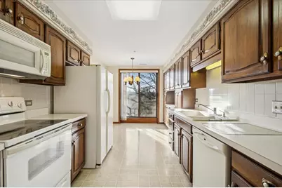 7601 N Lincoln Avenue #415, Skokie, IL 60077 - Photo 5