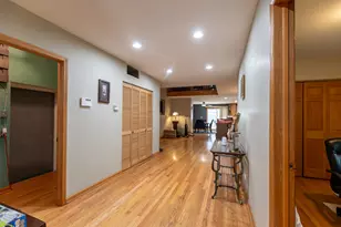 4716 N Kilbourn Ave, Chicago, IL 60630 - Photo 9