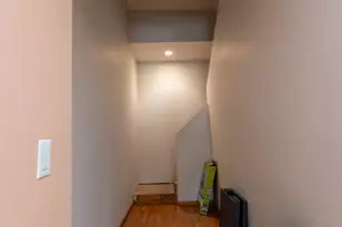 4716 N Kilbourn Ave, Chicago, IL 60630 - Photo 25