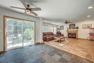 1966 Congrove Dr, Aurora, IL 60503 - Photo 7