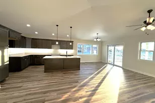 1923 Summerfield Ln, Bourbonnais, IL 60914 - Photo 5