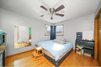 4913 W Warwick Avenue, Chicago, IL 60641 - Photo 13