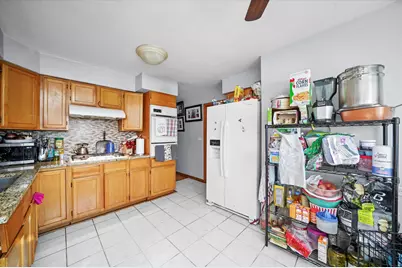 4913 W Warwick Avenue, Chicago, IL 60641 - Photo 3