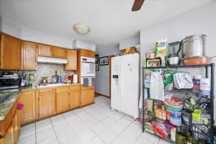 4913 W Warwick Ave, Chicago, IL 60641 - Photo 3