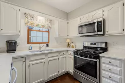 27W214 Heather Lane, Winfield, IL 60190 - Photo 9