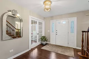 27W214 Heather Ln, Winfield, IL 60190 - Photo 3