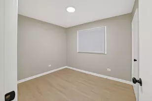 525 N Springfield Ave, Chicago, IL 60624 - Photo 11