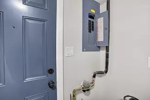 525 N Springfield Ave, Chicago, IL 60624 - Photo 17