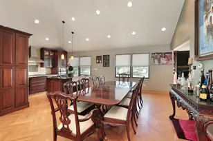 730 Castlewood Ln, Deerfield, IL 60015 - Photo 5