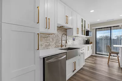 5200 Oakton Street #403, Skokie, IL 60077 - Photo 9