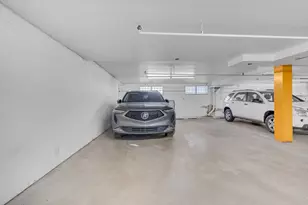 5200 Oakton St, Skokie, IL 60077 - Photo 25