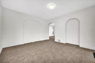 449 N 3rd Ave, Canton, IL 61520 - Photo 11