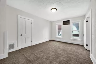 449 N 3rd Ave, Canton, IL 61520 - Photo 17