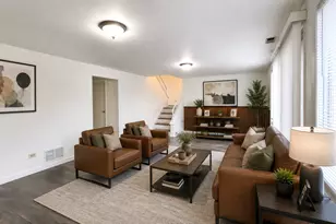 1360 Devonshire Ln, Hoffman Estates, IL 60169 - Photo 35