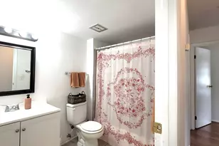 1360 Devonshire Ln, Hoffman Estates, IL 60169 - Photo 15