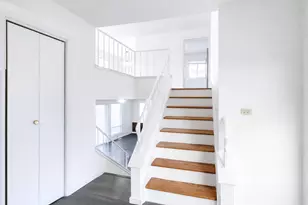 1360 Devonshire Ln, Hoffman Estates, IL 60169 - Photo 5