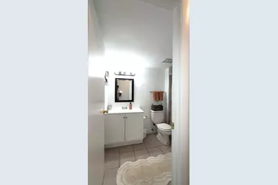 1360 Devonshire Lane, Hoffman Estates, IL 60169 - Photo 17