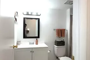 1360 Devonshire Ln, Hoffman Estates, IL 60169 - Photo 17