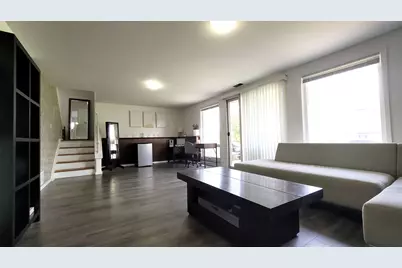 1360 Devonshire Lane, Hoffman Estates, IL 60169 - Photo 25