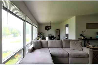 1360 Devonshire Lane, Hoffman Estates, IL 60169 - Photo 7