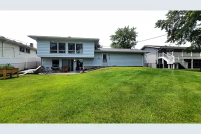 1360 Devonshire Lane, Hoffman Estates, IL 60169 - Photo 43