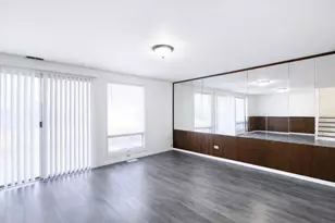 1360 Devonshire Ln, Hoffman Estates, IL 60169 - Photo 27