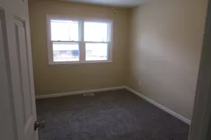 306 N Grant St, Harvard, IL 60033 - Photo 9