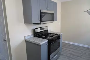 306 N Grant St, Harvard, IL 60033 - Photo 5