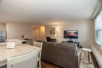 3900 N Lake Shore Drive #7G, Chicago, IL 60613 - Photo 7