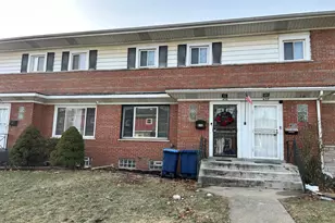 430 Oak St, Des Plaines, IL 60016 - Photo 1