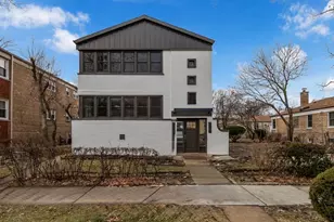 6304 N Troy St, Chicago, IL 60659 - Photo 1