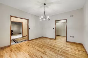 845 Harmon Blvd, Hoffman Estates, IL 60169 - Photo 5