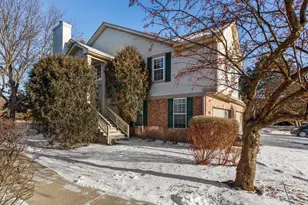 121 Commons Ct, Wheeling, IL 60090 - Photo 1