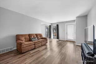 1804 Raintree Ct, Sycamore, IL 60178 - Photo 9