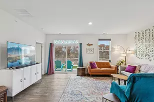 952 Darwin St, North Aurora, IL 60542 - Photo 3