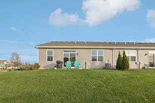 952 Darwin St, North Aurora, IL 60542 - Photo 19