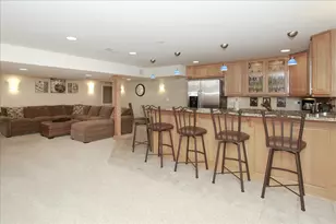 2936 Avalon Dr, Elgin, IL 60124 - Photo 11