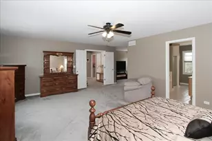 2936 Avalon Dr, Elgin, IL 60124 - Photo 23