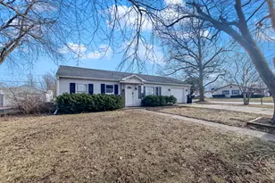 1418 Cherokee Ln, Ottawa, IL 61350 - Photo 7