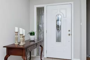 1204 Sleepy Hollow Ln, Darien, IL 60561 - Photo 3