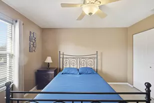 1095 Ellsworth Dr, Grayslake, IL 60030 - Photo 19