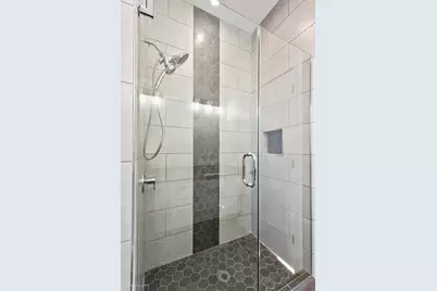 [Address not provided], Skokie, IL 60077 - Photo 17