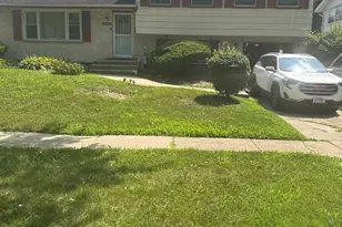 3509 Birchwood Dr, Hazel Crest, IL 60429 - Photo 1