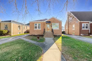 3243 W 112th Pl, Chicago, IL 60655 - Photo 1