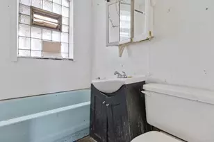 118 E 105th St, Chicago, IL 60628 - Photo 9
