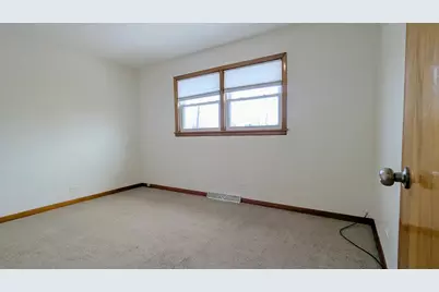 6038 N Elston Avenue #2, Chicago, IL 60646 - Photo 9