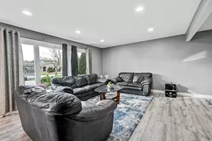 7818 W 101st Pl, Palos Hills, IL 60465 - Photo 11