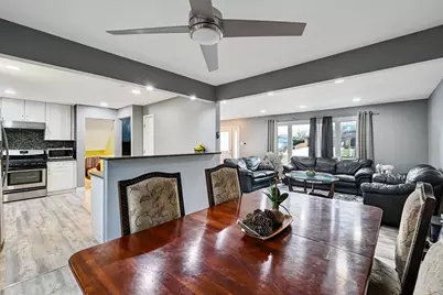 7818 W 101st Place, Palos Hills, IL 60465 - Photo 13