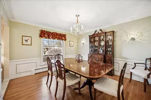 1245 Canterbury Ln, Glenview, IL 60025 - Photo 7